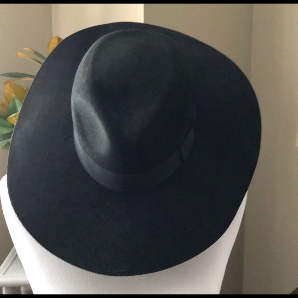 Black felt hat